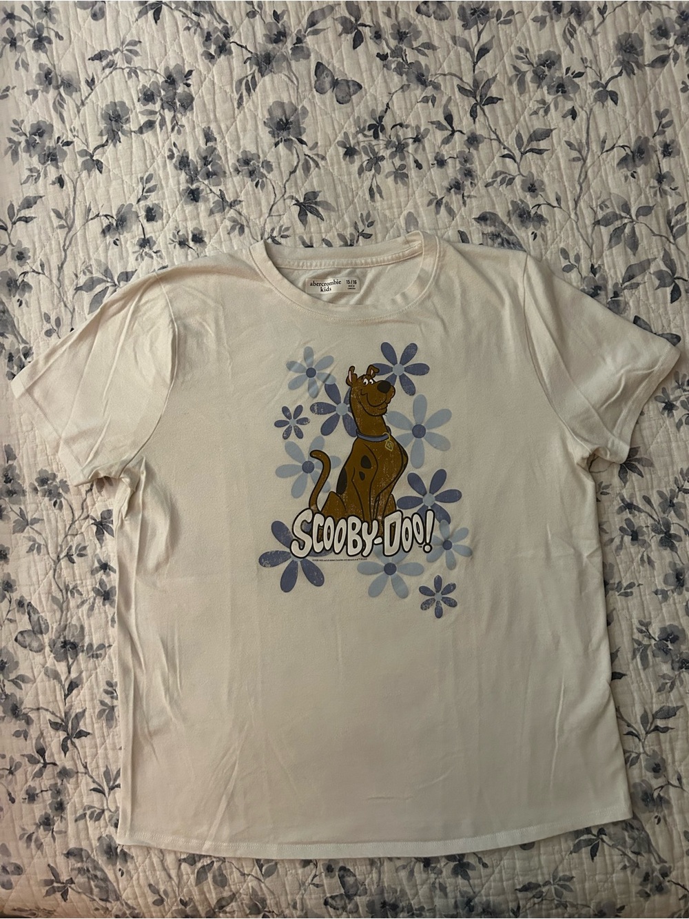 abercrombie kids Cream Scooby-Doo Graphic Tee size 15/16